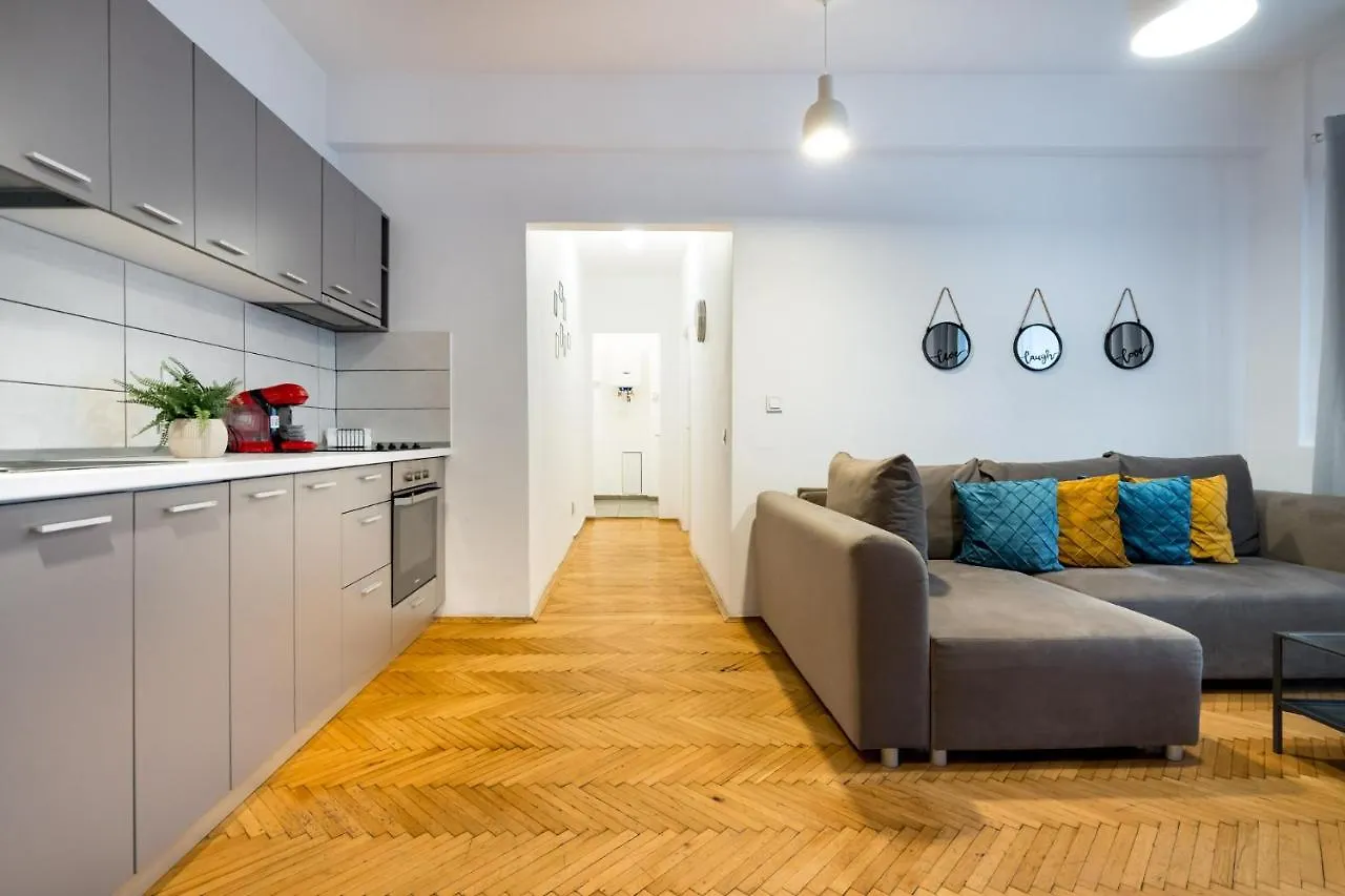 Aonia 2Bdr Apartment - P-Ta Romana View Bucharest