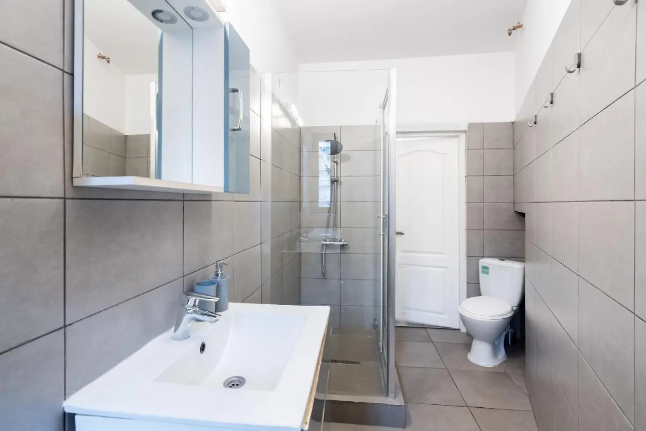 Aonia 2Bdr Apartment - P-Ta Romana View Bucharest