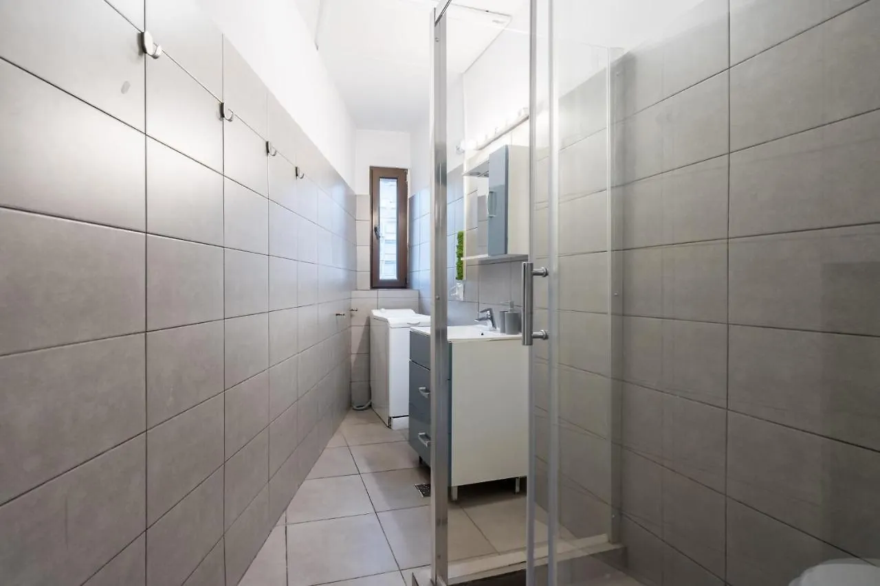 Aonia 2Bdr Apartment - P-Ta Romana View Bucharest