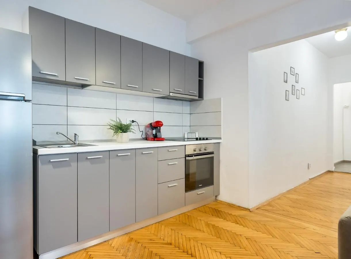 Aonia 2Bdr Apartment - P-Ta Romana View Bucharest