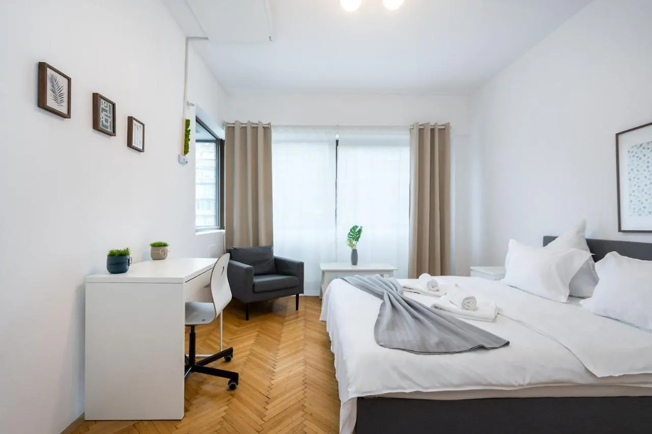 Aonia 2Bdr Apartment - P-Ta Romana View Bucharest