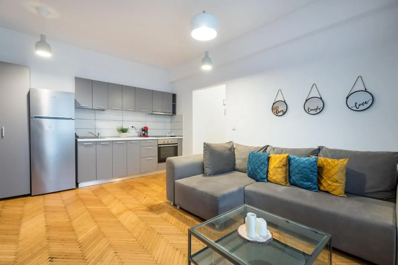 בוקרשט Aonia 2Bdr Apartment - P-Ta Romana View רומניה